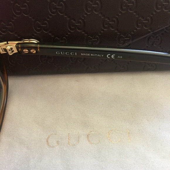 SOLD Gucci Percription Sunglasses 😎 - Picture 3 of 4